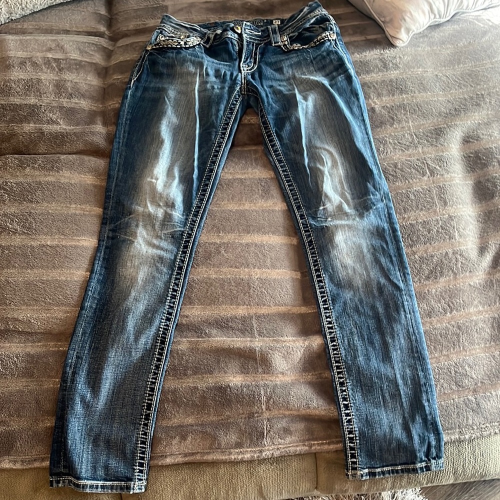 Size 27 signature straight leg “ Miss Me jeans